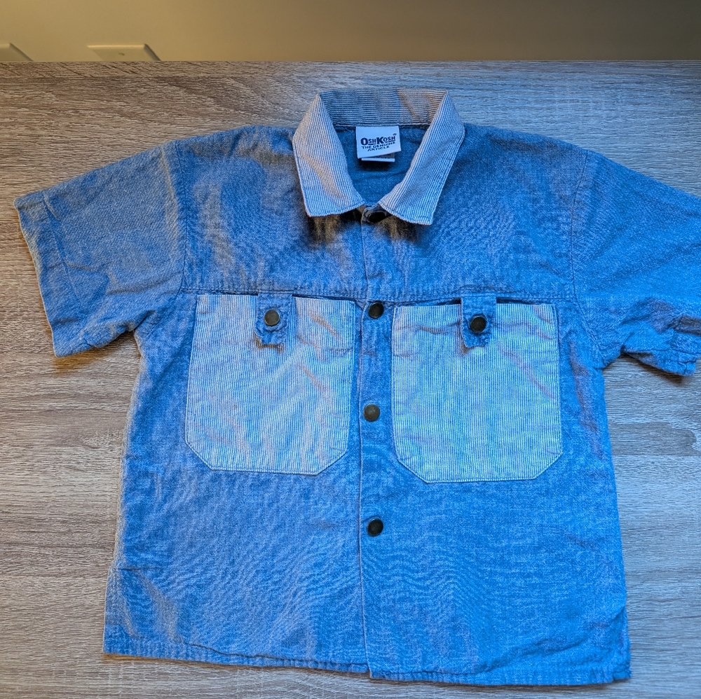 Vtg Oshkosh Boys 3T Chambray Shirt Blue Short Sleeve W Snaps And Striped Pockets